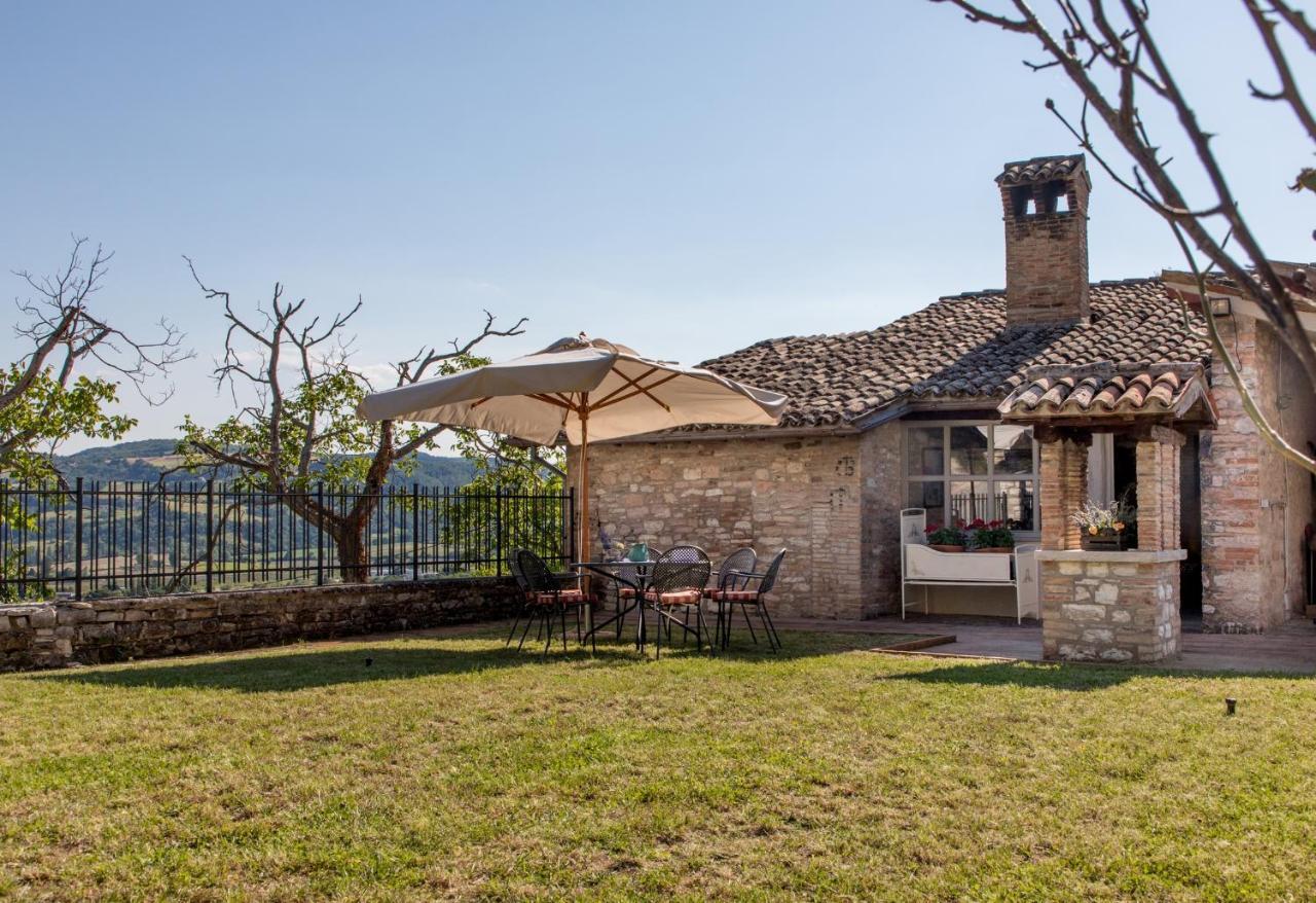 I Casali Di Villa Benveduti Gubbio Exterior foto